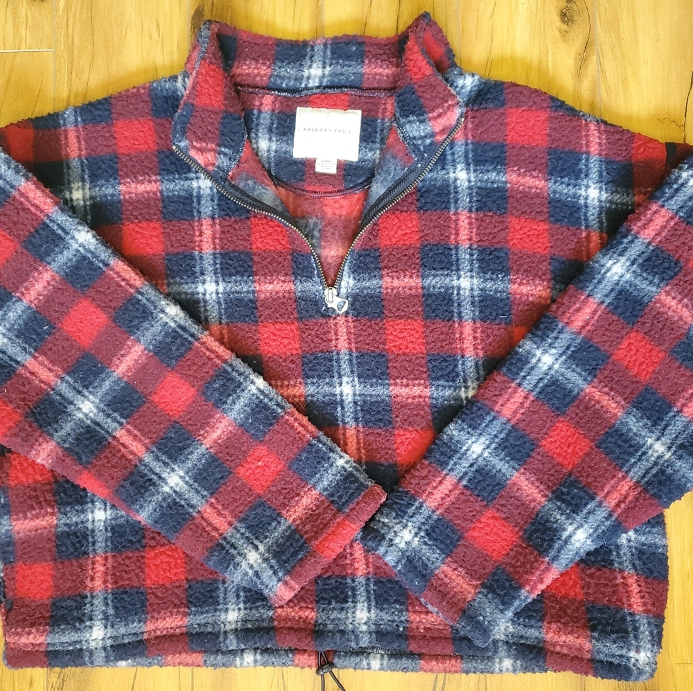 American Eagle women's medium blue red plaid